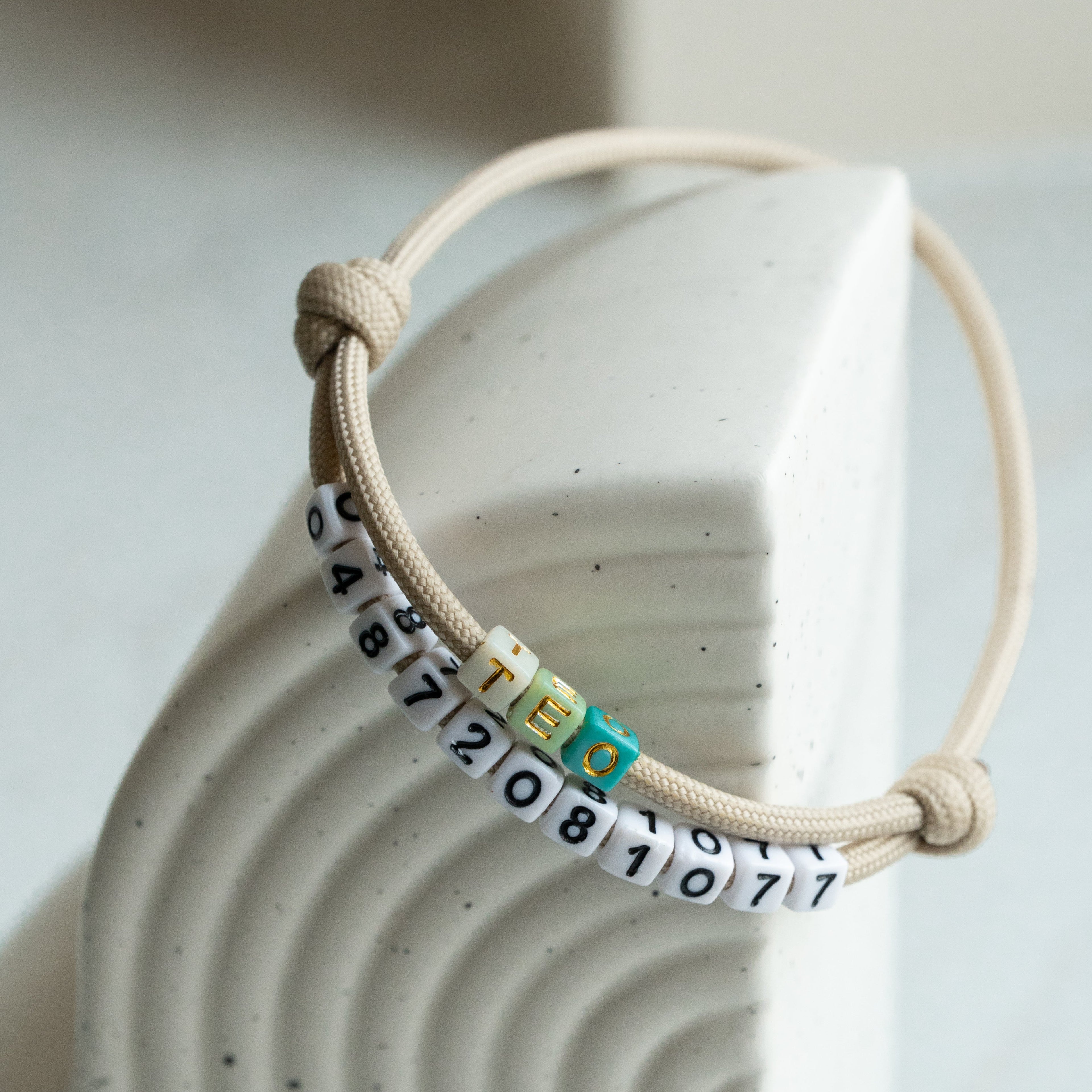 Adresówka z paracordu Psiumpel, dla Psa i Ciebie